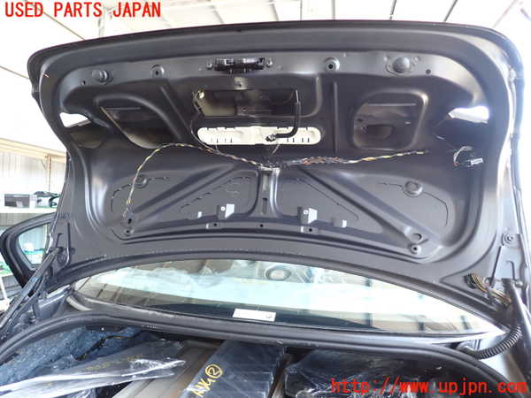 2UPJ-9230521500]BMW 320i(PG20)(E90)トランク 中古_2