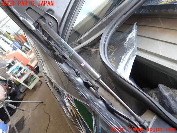 2UPJ-9230521506]BMW 320i(PG20)(E90)トランクダンパー 中古_2