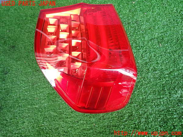 2UPJ-9230521536]BMW 320i(PG20)(E90)左テールランプ 中古_2