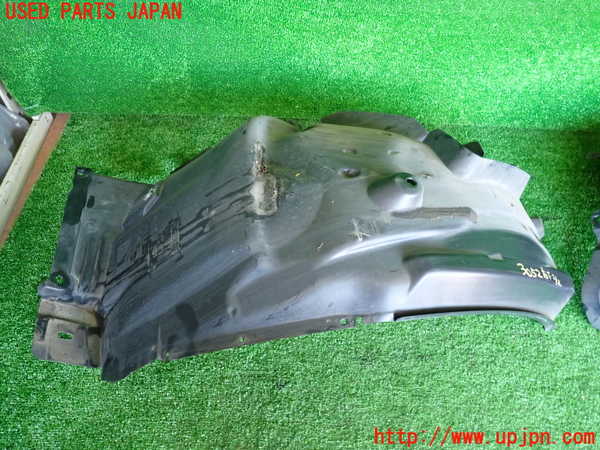 2UPJ-9230521090]BMW 320i(PG20)(E90)右前フェンダーライナー 中古_3