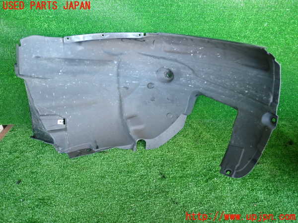 2UPJ-9230521090]BMW 320i(PG20)(E90)右前フェンダーライナー 中古_4