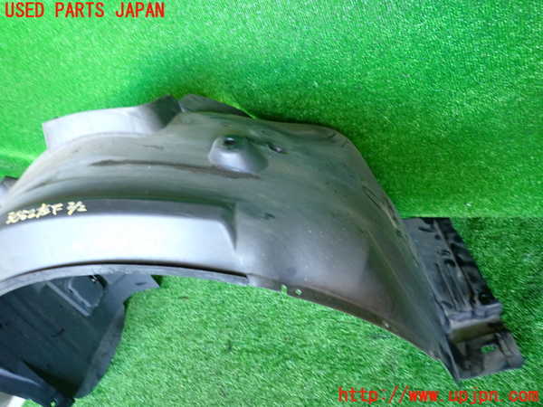 2UPJ-9230521092]BMW 320i(PG20)(E90)左前フェンダーライナー 中古_3