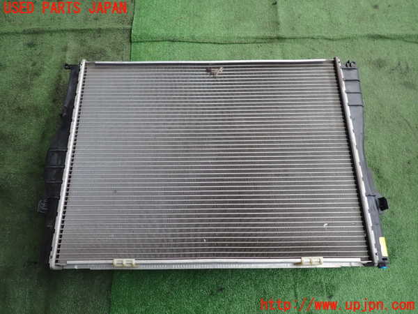 2UPJ-9230522321]BMW 320i(PG20)(E90)ラジエーター1 中古_2