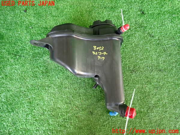 2UPJ-9230522410]BMW 320i(PG20)(E90)ラジエータータンク 中古_2