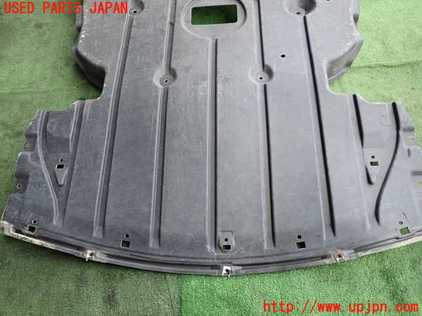2UPJ-9230522170]BMW 320i(PG20)(E90)エンジンアンダーカバー 中古_5