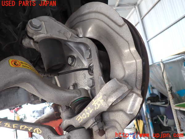 2UPJ-9230524295]BMW 320i(PG20)(E90)左フロントナックルハブ 中古_2