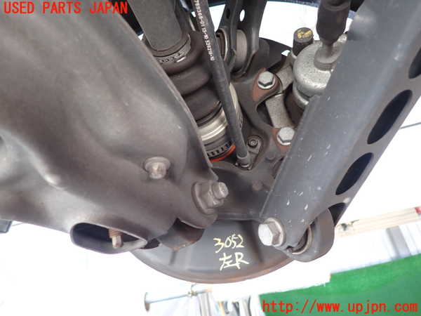 2UPJ-9230524305]BMW 320i(PG20)(E90)左リアナックルハブ 中古_2