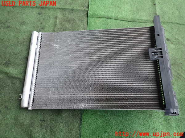 2UPJ-9230526031]BMW 320i(PG20)(E90)エアコンコンデンサー1 中古_3