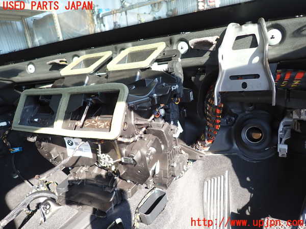 2UPJ-9230526081]BMW 320i(PG20)(E90)エバポレーター1 中古_2
