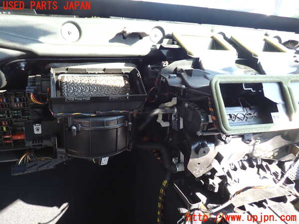 2UPJ-9230526081]BMW 320i(PG20)(E90)エバポレーター1 中古_3