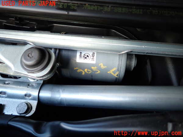 2UPJ-9230526770]BMW 320i(PG20)(E90)フロントワイパーモーター 中古_4