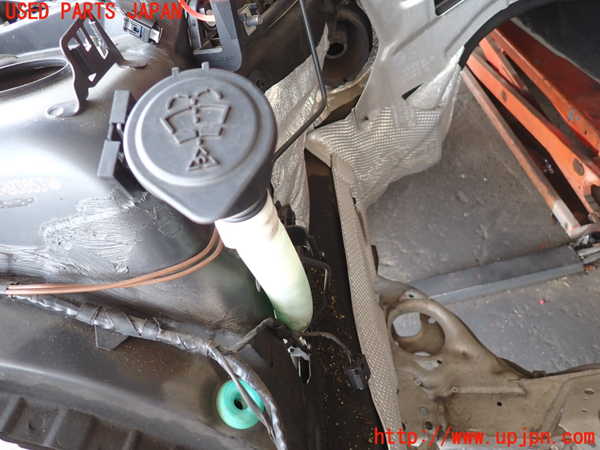 2UPJ-9230526791]BMW 320i(PG20)(E90)ウォッシャータンク1 中古_3