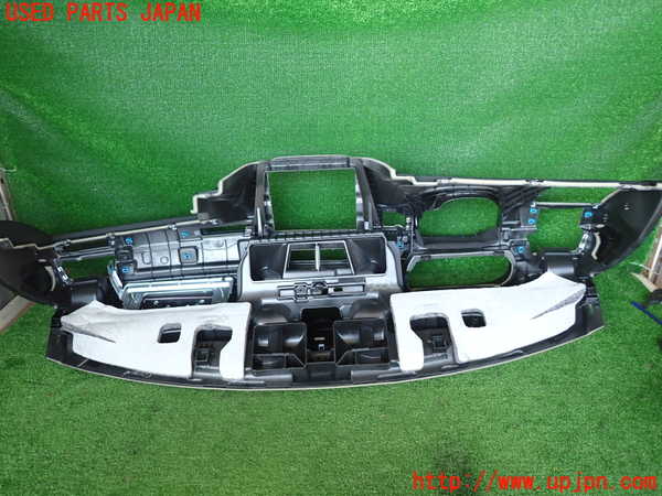 2UPJ-9230527505]BMW 320i(PG20)(E90)ダッシュボード 中古_5