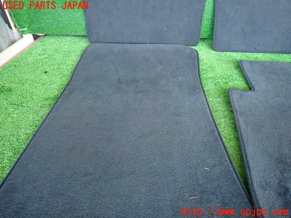 2UPJ-9230527800]BMW 320i(PG20)(E90)フロアマット 中古_3