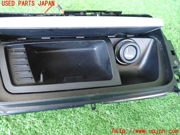 2UPJ-9230527821]BMW 320i(PG20)(E90)灰皿1 中古_4