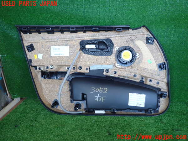 2UPJ-9230521234]BMW 320i(PG20)(E90)右前ドア内張り 中古_2