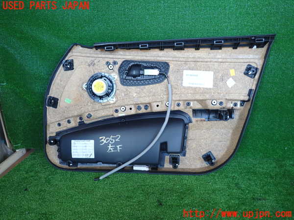 2UPJ-9230521264]BMW 320i(PG20)(E90)左前ドア内張り 中古_2
