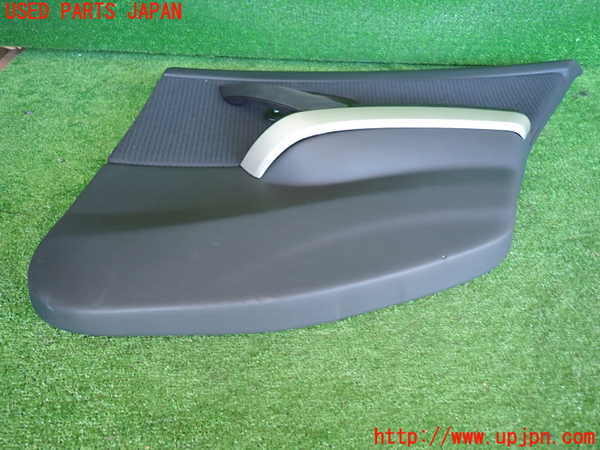 2UPJ-9230521294]BMW 320i(PG20)(E90)右後ドア内張り 中古_4