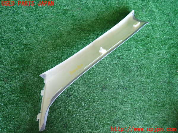2UPJ-9230527655]BMW 320i(PG20)(E90)右フロントピラートリム 中古_3