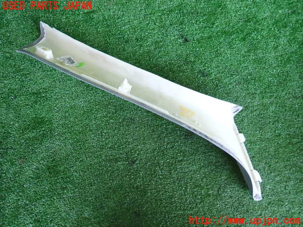 2UPJ-9230527660]BMW 320i(PG20)(E90)左フロントピラートリム 中古_3