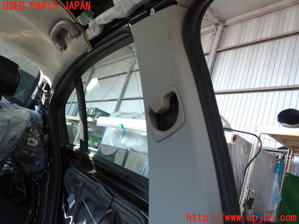 2UPJ-9230527670]BMW 320i(PG20)(E90)左センターピラートリム 中古_2