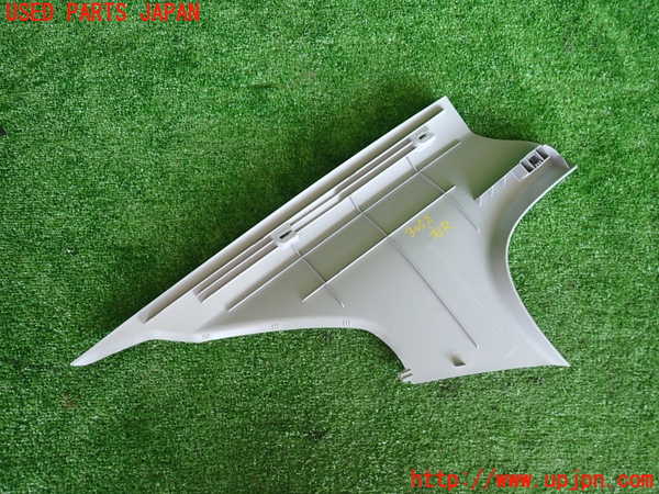 2UPJ-9230527675]BMW 320i(PG20)(E90)右リアピラートリム 中古_3