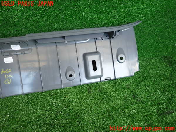 2UPJ-9230527692]BMW 320i(PG20)(E90)内装トリム類2 中古_4