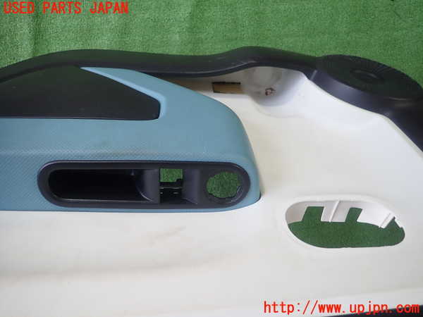 1UPJ-9230531234]ルノー・トゥインゴ(AHH4B)右前ドア内張り 中古_2