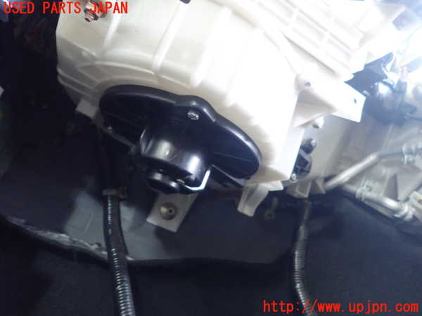 1UPJ-9230546081]RX-8(SE3P)エバポレーター1 中古_2