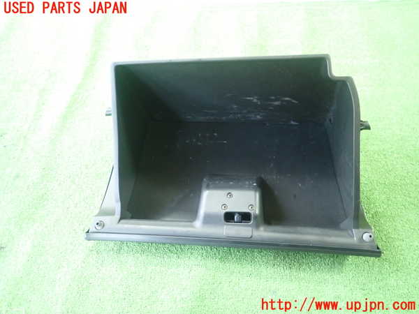 1UPJ-9230547516]RX-8(SE3P)グローブボックス1 中古_2