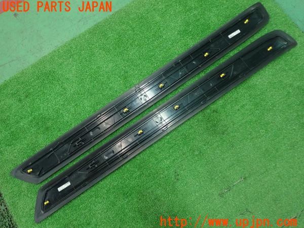 3UPJ=9230560616]BMW 420i クーペ Mスポーツ(3N20 F32)純正 スカッフプレート 1台分 2枚セット 中古_2