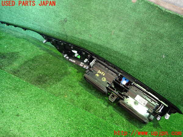 1UPJ-9230567528]BMW 420i クーペ Mスポーツ(3N20 F32)エアコン吹き出し口3 (真中) 中古_5