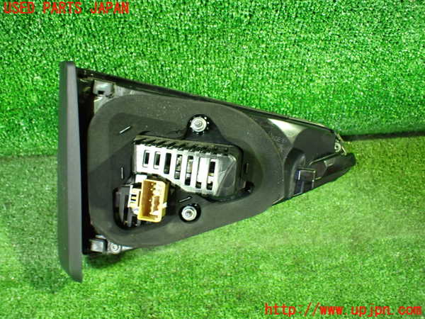 5UPJ-9230571550]VW ゴルフ トゥーラン(1TCZD)右リアフィニッシャー 中古_2