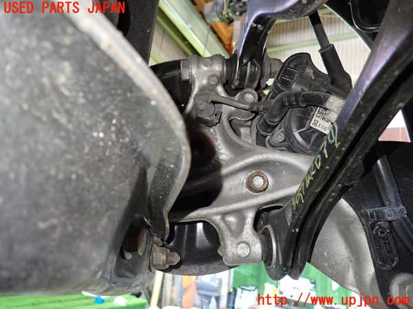 5UPJ-9230574305]VW ゴルフ トゥーラン(1TCZD)左リアナックルハブ 中古_2