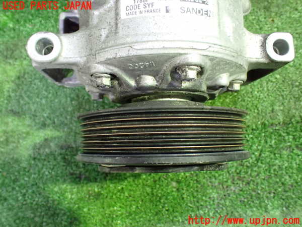 5UPJ-9230576025]VW ゴルフ トゥーラン(1TCZD)エアコンコンプレッサー 中古_2