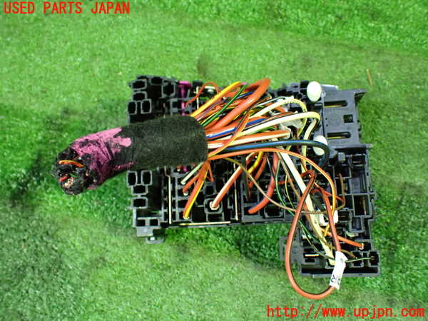 5UPJ-9230576741]VW ゴルフ トゥーラン(1TCZD)ヒューズボックス1 中古_2