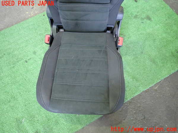 5UPJ-9230577125]VW ゴルフ トゥーラン(1TCZD)2列目シート 中古_4
