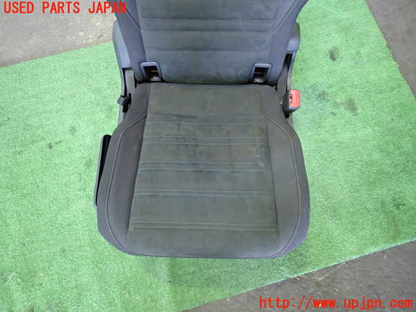 5UPJ-9230577145]VW ゴルフ トゥーラン(1TCZD)右2列目シート 中古_3