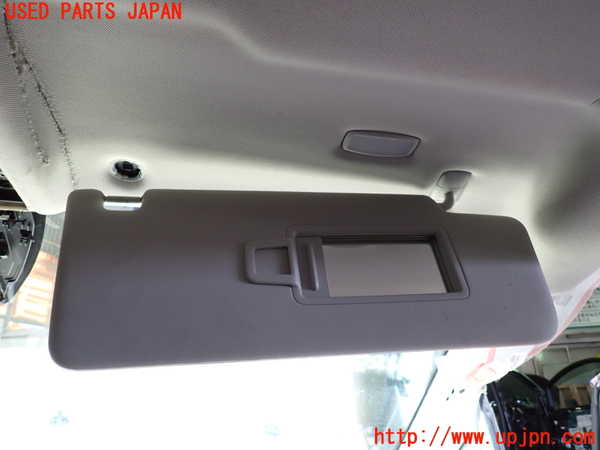 5UPJ-9230577625]VW ゴルフ トゥーラン(1TCZD)室内サンバイザー右側 中古_3