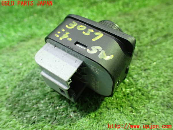 5UPJ-9230576280]VW ゴルフ トゥーラン(1TCZD)ミラースイッチ 中古_2