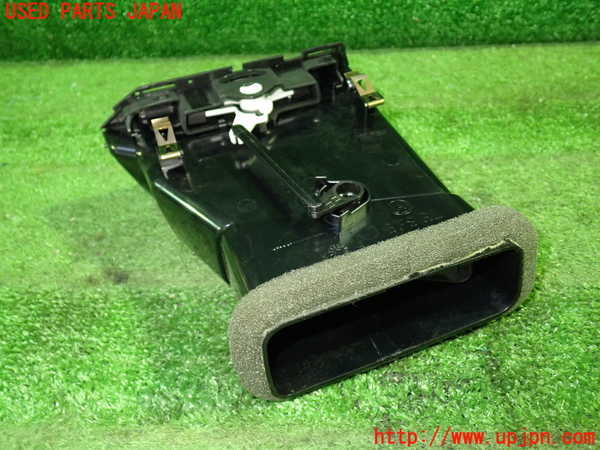 5UPJ-9230577527]VW ゴルフ トゥーラン(1TCZD)エアコン吹き出し口2 中古_2