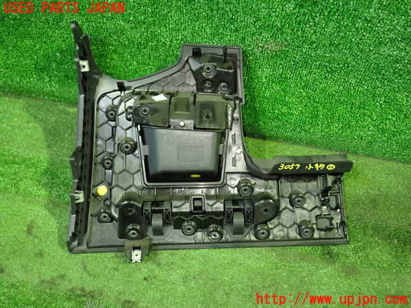 5UPJ-9230577841]VW ゴルフ トゥーラン(1TCZD)小物入れ1 中古_3