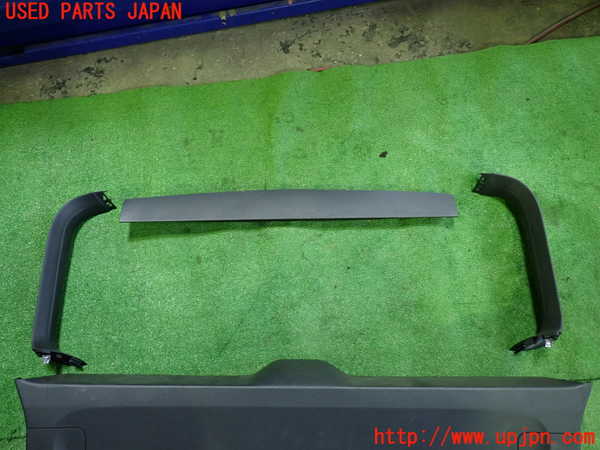 5UPJ-9230571578]VW ゴルフ トゥーラン(1TCZD)バックドア内張り 中古_2