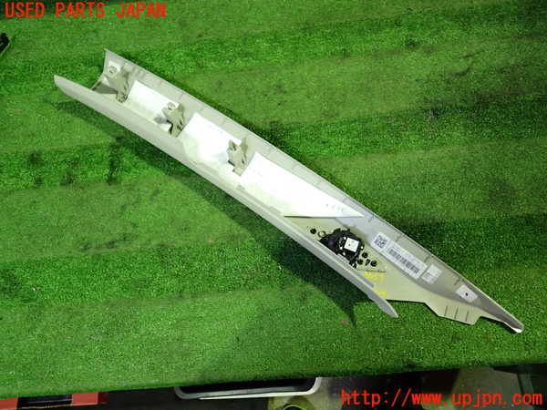 5UPJ-9230577655]VW ゴルフ トゥーラン(1TCZD)右フロントピラートリム 中古_2