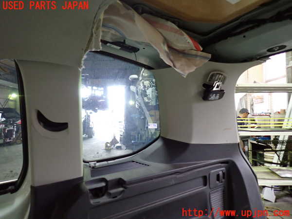 5UPJ-9230577675]VW ゴルフ トゥーラン(1TCZD)右リアピラートリム 中古_2