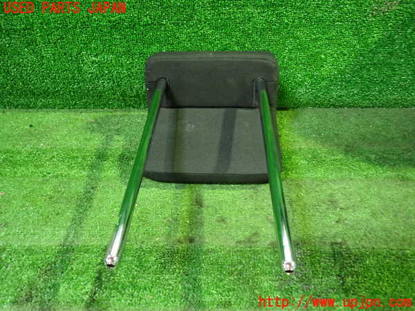 5UPJ-9230577130]VW ゴルフ トゥーラン(1TCZD)真中2列目ヘッドレスト 中古_3