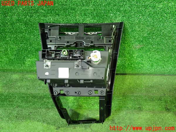 5UPJ-9230577691]VW ゴルフ トゥーラン(1TCZD)内装トリム類1 中古_3