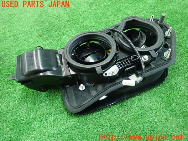 3UPJ=9230580012]プリウスPHV(ZVW52)前期 純正 74458-47030 充電ポートカバー 給油口カバー 中古_4