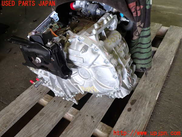 1UPJ-9230583010]プリウスPHV(ZVW52)ミッション AT 2ZR-FXE 中古_2