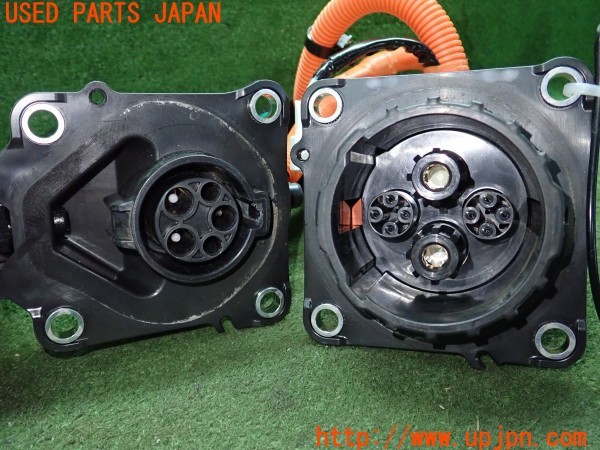 3UPJ=9230590550]プリウスPHV(ZVW52)前期 純正 G9082-47010 DCチャージャーインレット ケーブル 充電口カバー付き 中古_3